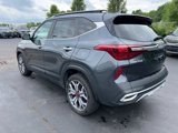 Certified 2022 Kia Seltos SX w/ Sunroof Package image 5