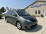 Used 2013 Toyota Sienna LE image 2