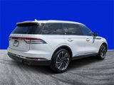 Used 2021 Lincoln Aviator Reserve w/ Equipment Group 202A image 3