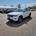 Used 2017 Jeep Grand Cherokee Limited image 2