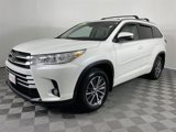 Used 2018 Toyota Highlander XLE image 3