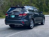 Used 2017 Hyundai Santa Fe SE image 3
