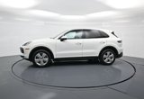 Used 2022 Porsche Cayenne image 2