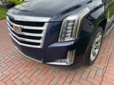 Used 2018 Cadillac Escalade Luxury image 2