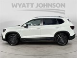 New 2025 Volkswagen Taos SE image 2