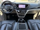 Used 2022 Chrysler Pacifica Touring-L image 2