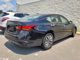 Used 2024 Nissan Altima 2.5 SV image 2