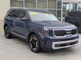 Used 2023 Kia Telluride EX w/ EX Captain's Chair Package image 3