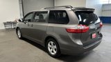 Used 2017 Toyota Sienna LE image 5