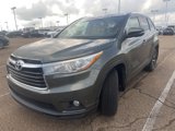 Used 2016 Toyota Highlander XLE image 2