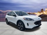 Used 2022 Ford Escape SE w/ SE Sport Appearance Package image 4