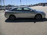 Used 2017 Toyota Camry SE image 3