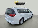 Used 2019 Chrysler Pacifica Touring-L image 5