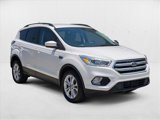 Used 2017 Ford Escape SE w/ Equipment Group 201A image 3