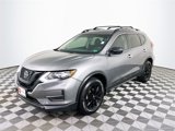 Used 2018 Nissan Rogue SV image 4