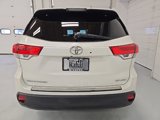 Used 2018 Toyota Highlander SE image 5
