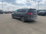Used 2017 Chrysler Pacifica Limited image 5