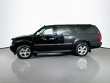 Used 2013 Chevrolet Suburban LTZ image 4