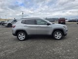 Used 2022 Jeep Compass Latitude image 4