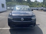 Certified 2022 Volkswagen Tiguan SE R-Line image 4