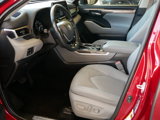 Used 2021 Toyota Highlander Limited image 4