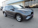 Used 2021 Toyota Highlander LE image 3