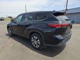 Used 2022 Toyota Highlander XLE image 4