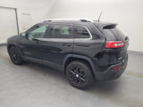 Used 2018 Jeep Cherokee Latitude Plus w/ Comfort/Convenience Group image 3