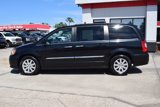 Used 2016 Chrysler Town & Country Touring w/ Driver Convenience Group image 4