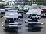 Used 2021 Jeep Grand Cherokee Laredo image 2