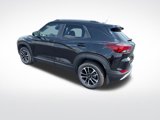 Used 2025 Chevrolet TrailBlazer LT w/ LT Cold Weather Package image 3