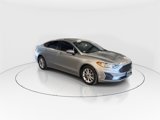 Used 2020 Ford Fusion SE image 2