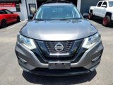 Used 2018 Nissan Rogue SV image 2