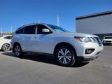Used 2018 Nissan Pathfinder S image 2