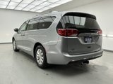 Used 2018 Chrysler Pacifica Touring-L image 6