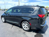 Used 2018 Chrysler Pacifica Touring-L Plus image 4