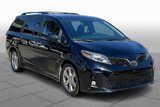 Used 2018 Toyota Sienna SE image 2