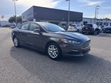 Used 2015 Ford Fusion SE image 2