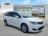 Used 2019 Chrysler Pacifica Touring-L image 3