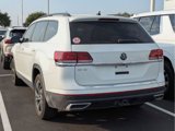 Used 2022 Volkswagen Atlas SE w/ Panoramic Sunroof Package image 2