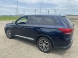 Used 2016 Mitsubishi Outlander ES image 2