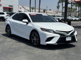 Used 2020 Toyota Camry SE image 3