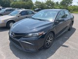 Used 2023 Toyota Camry SE image 3
