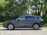 Used 2020 Porsche Cayenne Turbo image 2