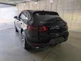 Certified 2018 Porsche Macan image 3