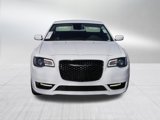 Used 2022 Chrysler 300 Touring L image 2