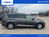 Used 2020 Chrysler Pacifica Touring-L image 4