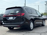 Used 2022 Chrysler Pacifica Touring-L image 3