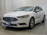 Used 2017 Ford Fusion SE w/ Fusion SE Technology Package image 2