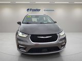 Used 2022 Chrysler Pacifica Touring-L image 2